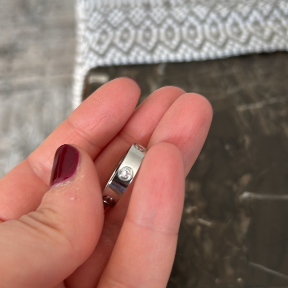 Ring - Picture 5 of 5